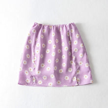 Load image into Gallery viewer, Women Ruffle Edged Hem Floral Print Mini Skirt 2020 Summer Women Fashion Mini Skirt With Front Split In Daisy Floral
